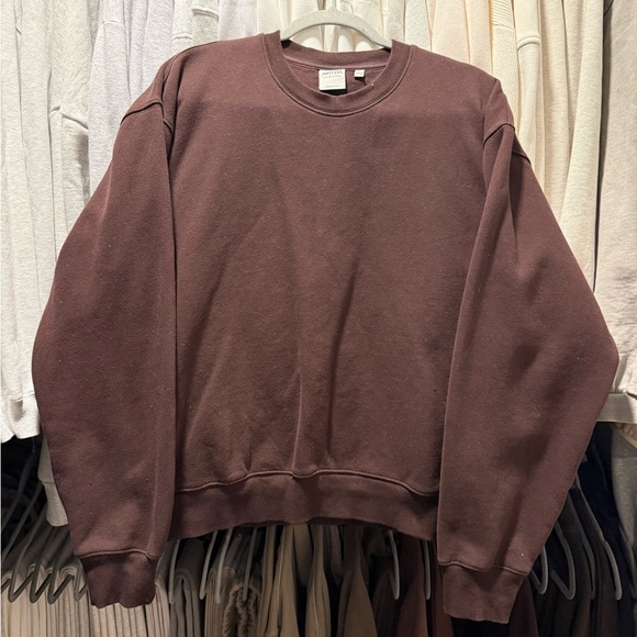Aritzia Tops - Aritzia Crewneck